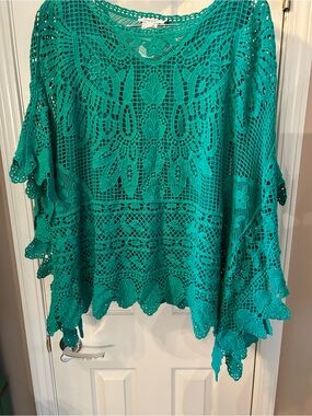 Chicos-Crochet Lace Poncho in Teal Green w matching tank - size 3